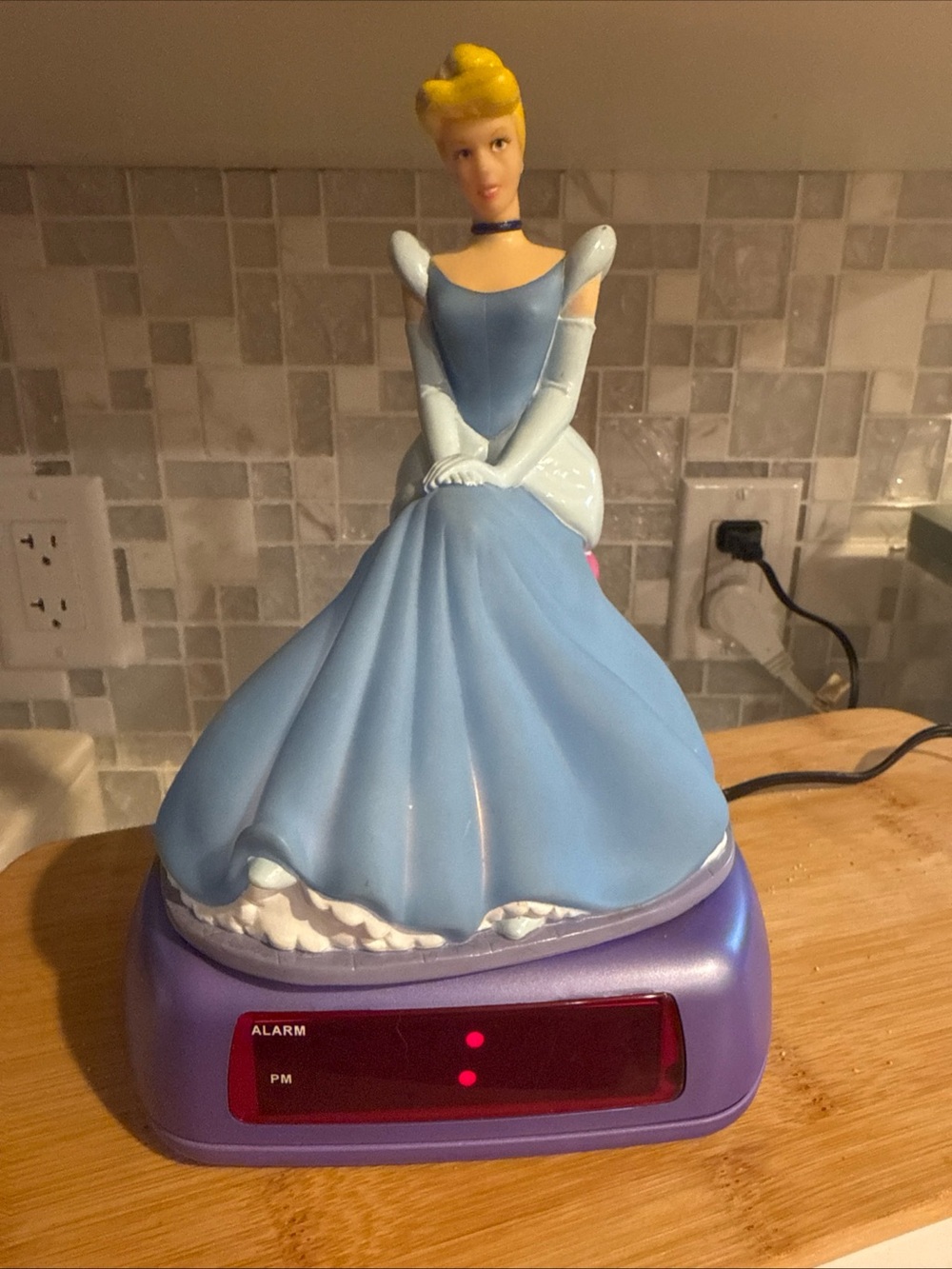 Vintage  Cinderella Blue Dress Figurine Purple Alarm Clock Radio Y2K Working